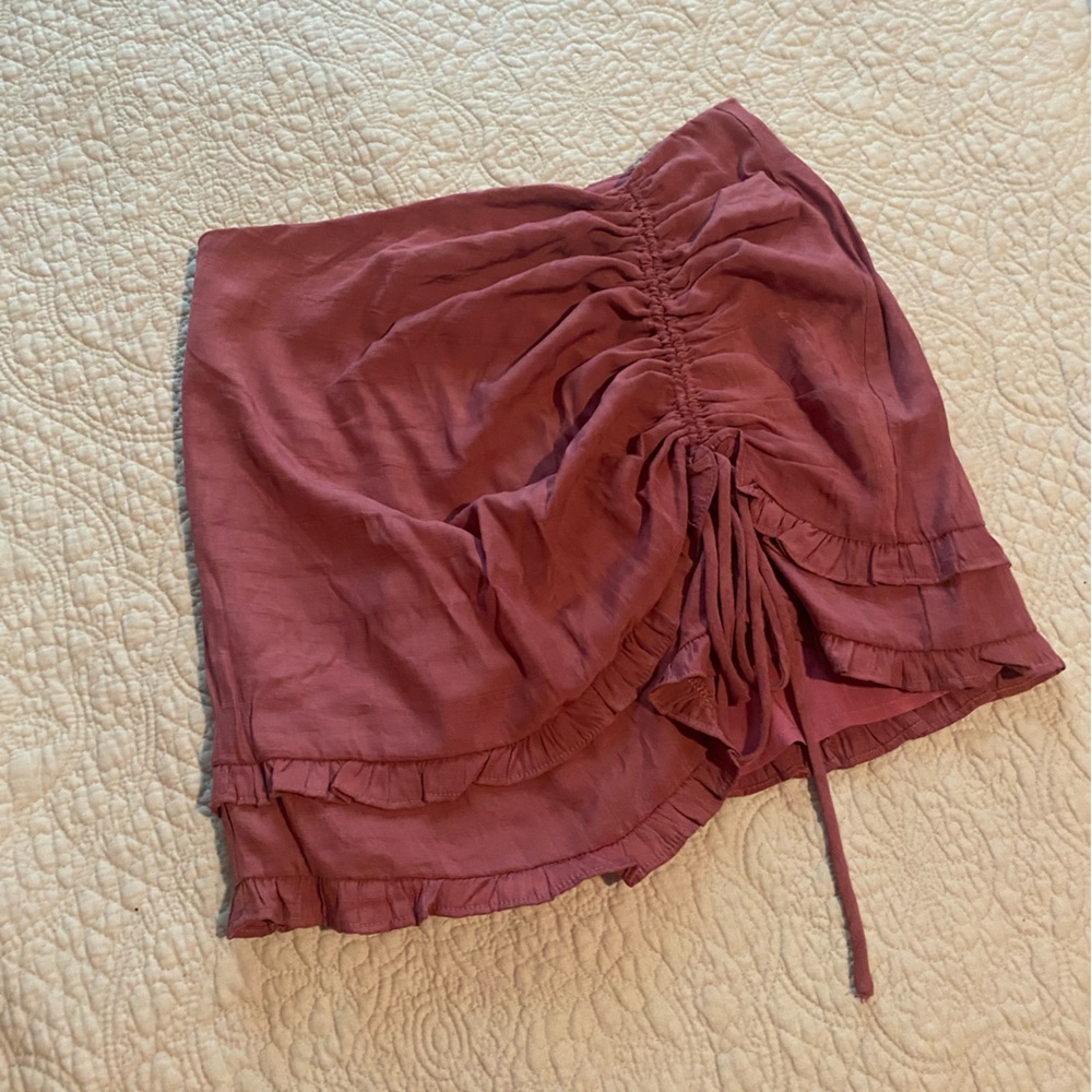 Light pink skirt. Never worn.